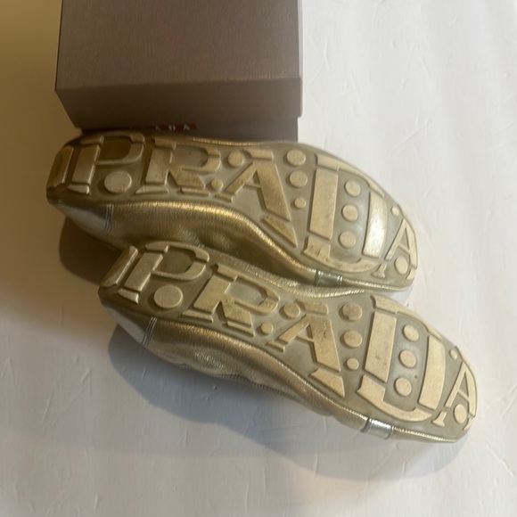 Prada w box metallic light gold Silver toned scrunch lightweight Loafers sz 40 - Picture 7 of 10
